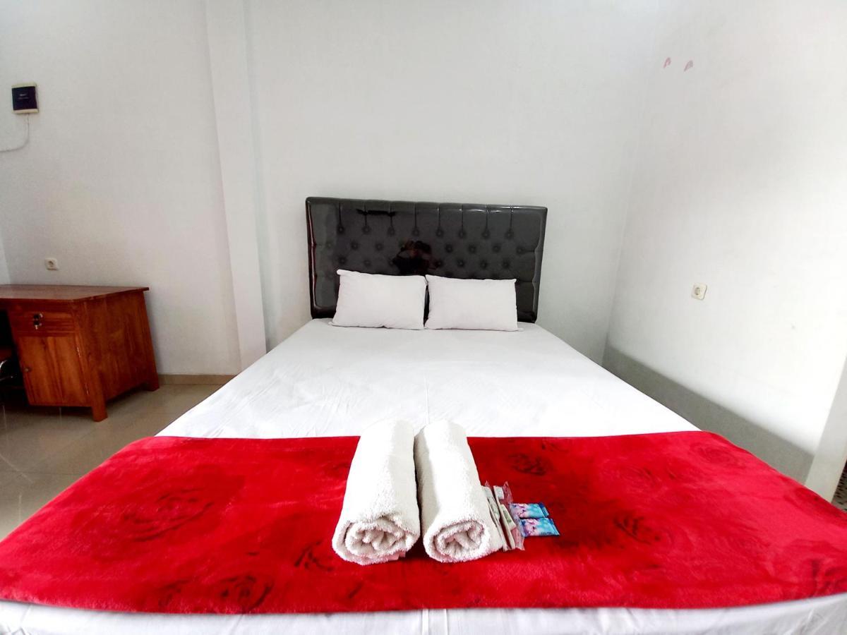 Hotel Harmony House Syariah Near Alun Alun Pati Mitra Reddoorz Exterior foto