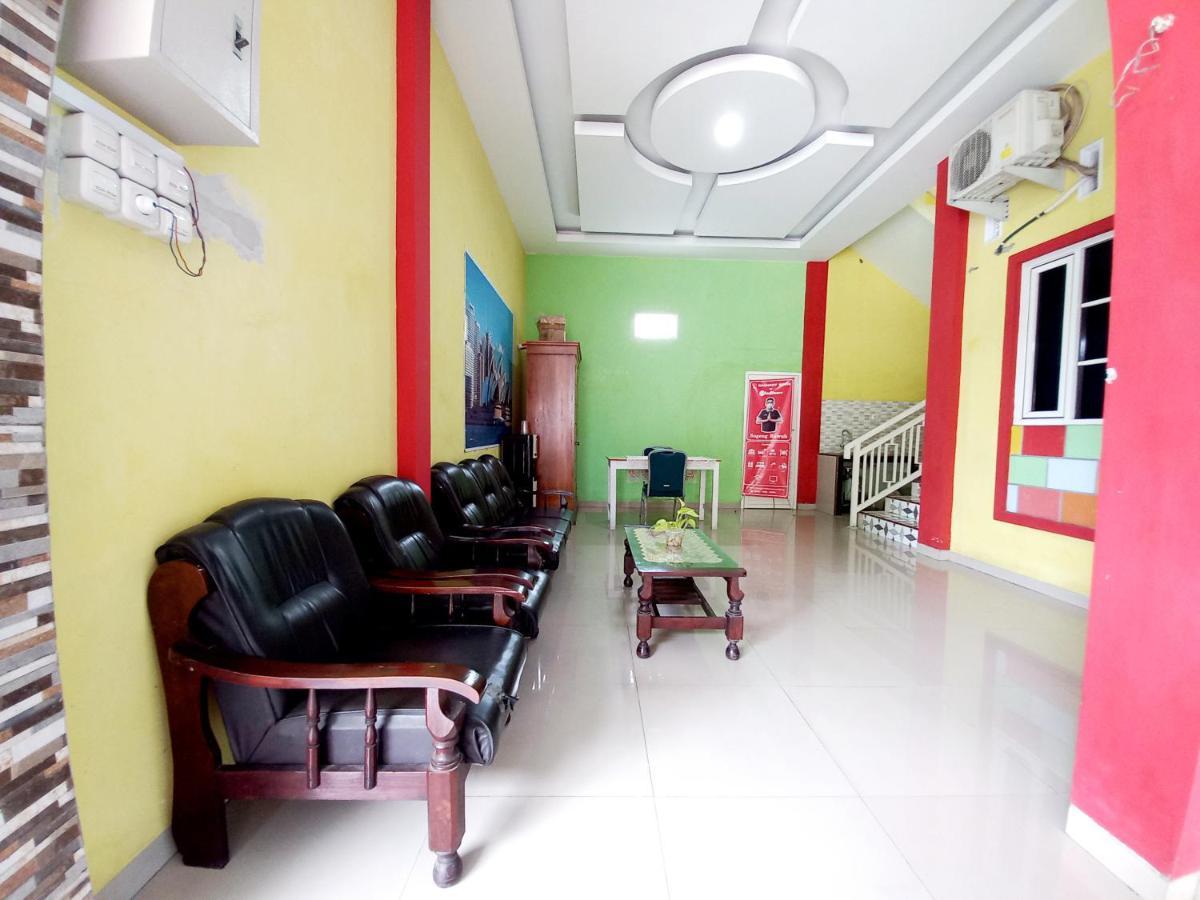 Hotel Harmony House Syariah Near Alun Alun Pati Mitra Reddoorz Exterior foto