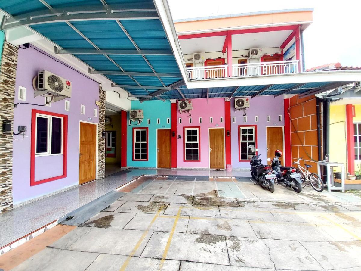 Hotel Harmony House Syariah Near Alun Alun Pati Mitra Reddoorz Exterior foto