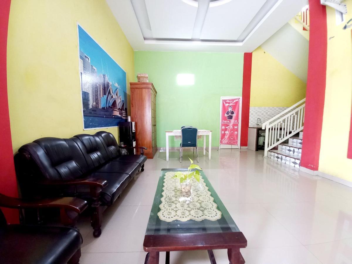 Hotel Harmony House Syariah Near Alun Alun Pati Mitra Reddoorz Exterior foto