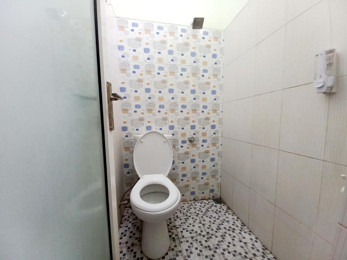Hotel Harmony House Syariah Near Alun Alun Pati Mitra Reddoorz Exterior foto